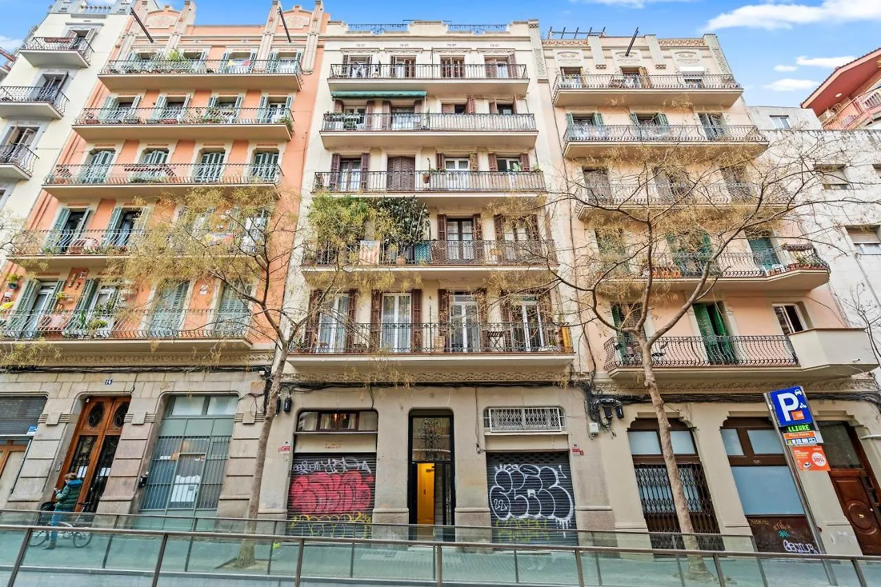 Flateli Poble Sec 0*, Barcelona