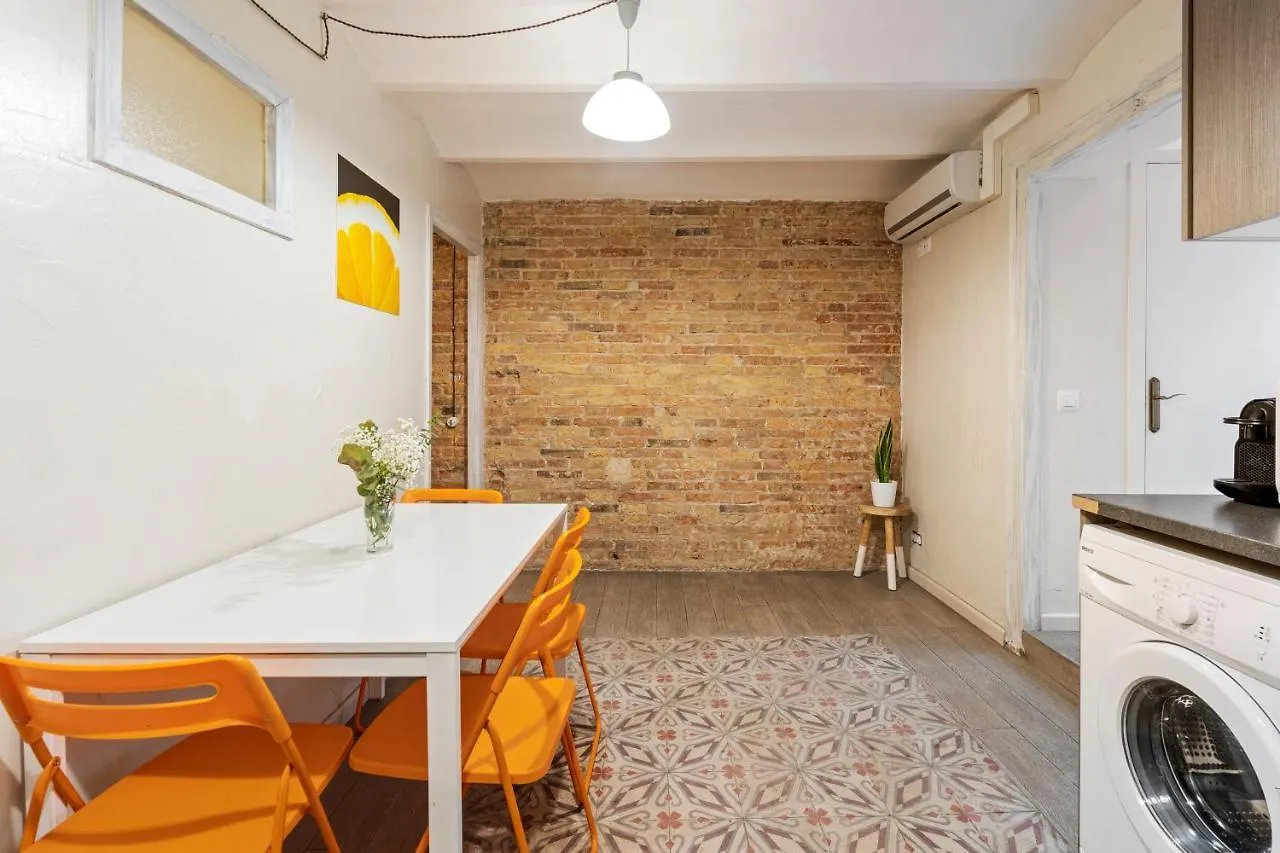 Apartamento Flateli Poble Sec Barcelona 0*,  España